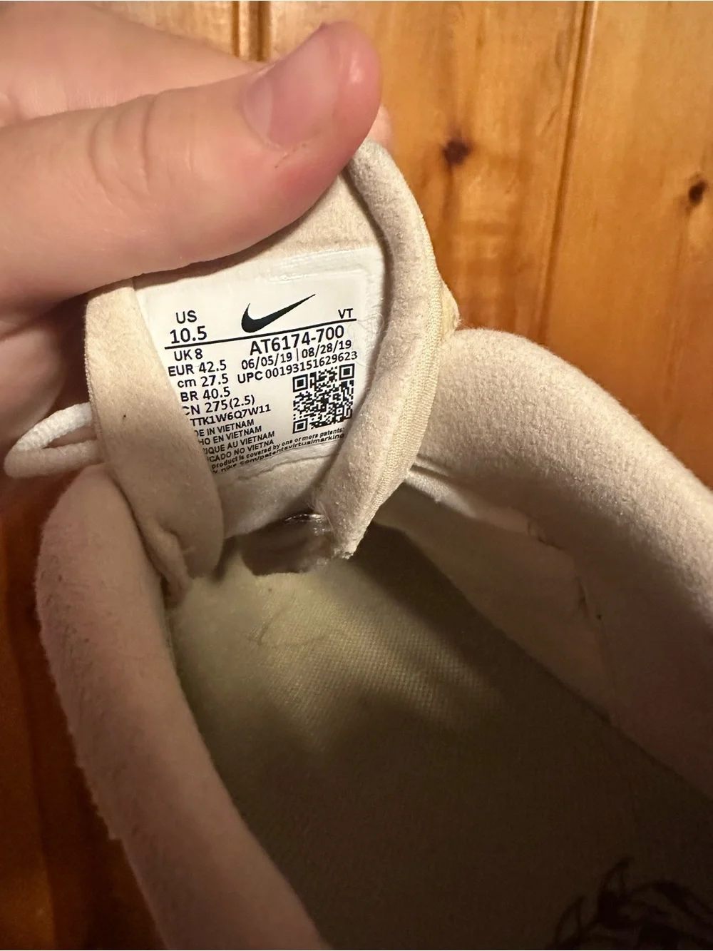 Nike women’s air max 270’s